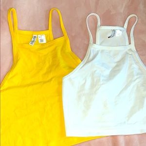 2 basic crop tanks
